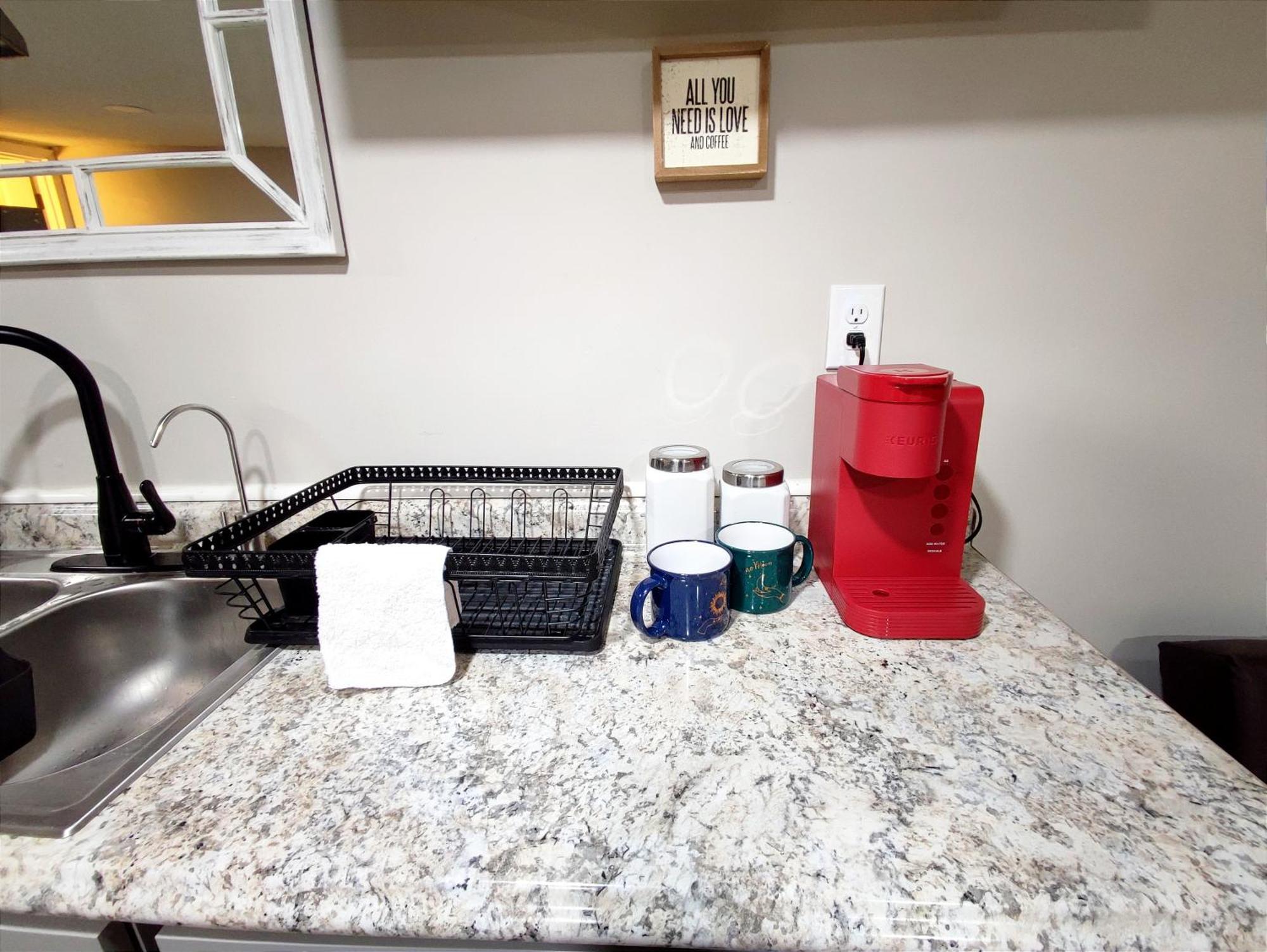 Spacious Suite Close To Downtown Indy/ King Bed Indianapolis Exterior foto